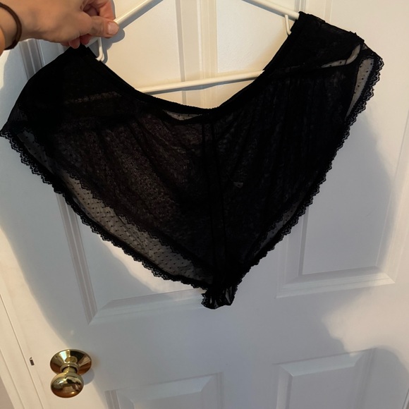 ADORE ME
Betty Lou Cami + Short Set size medium, black lace - Picture 5 of 6